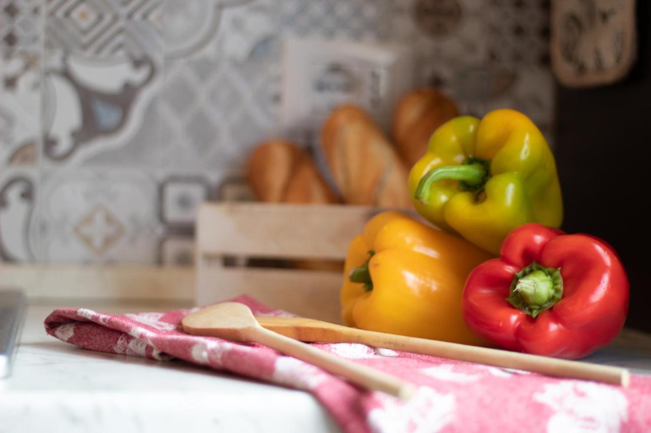 La Casa Rosa Apartment Терни Екстериор снимка