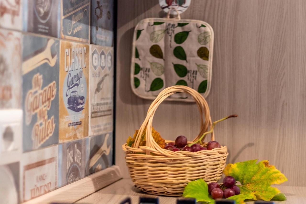 La Casa Rosa Apartment Терни Екстериор снимка